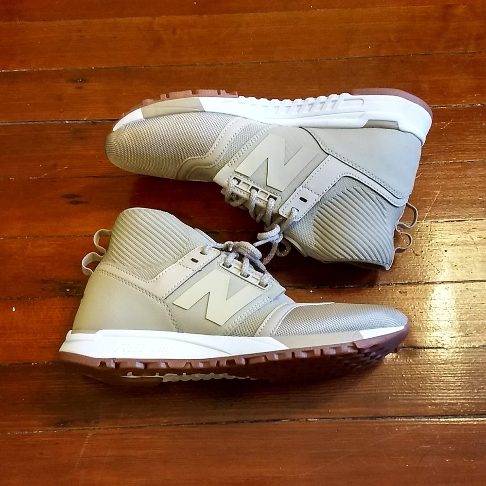 New Balance 247 Mid
